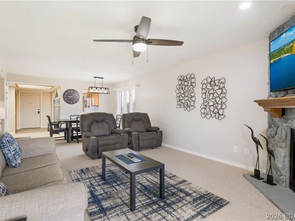 6 Costa Del Sol Drive, Unit 2A, Lake Ozark, MO 65049