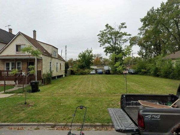 11818 S Emerald Avenue , Chicago, IL 60628