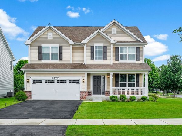 12404 S Blue Water Parkway , Plainfield, IL 60585