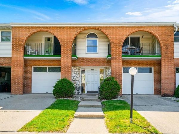 2500 Sycamore Drive , Unit 106, Morris, IL 60450