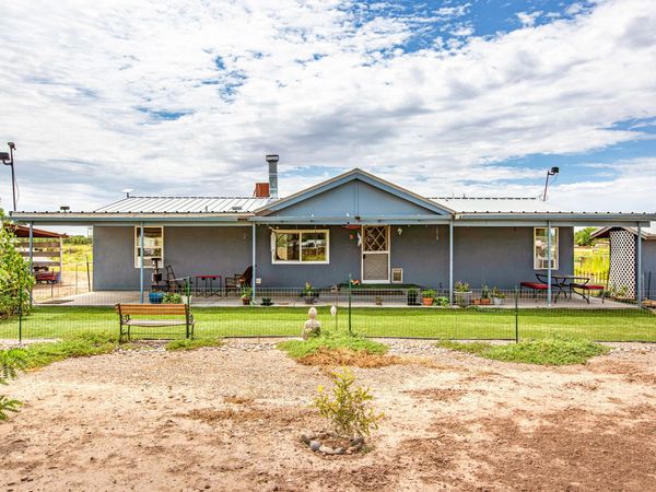 4 Yerba Road , Los Lunas, NM 87031