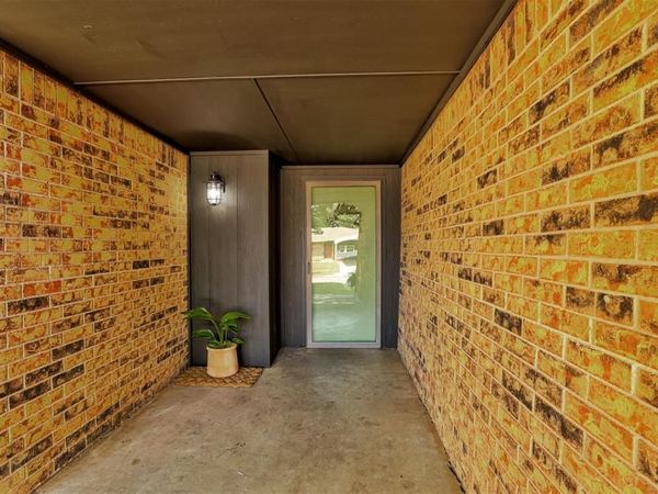 612 W Perry Drive, Mustang, OK 73064