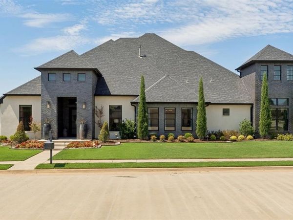 6401 Turnberry Place, Edmond, OK 73025