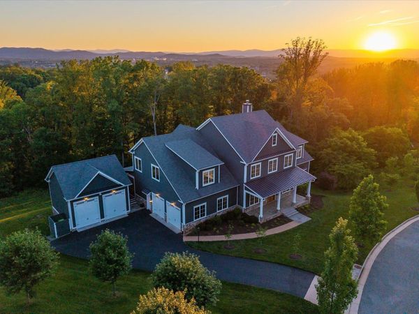 2330 HYLAND RIDGE DR, Charlottesville, VA 22911