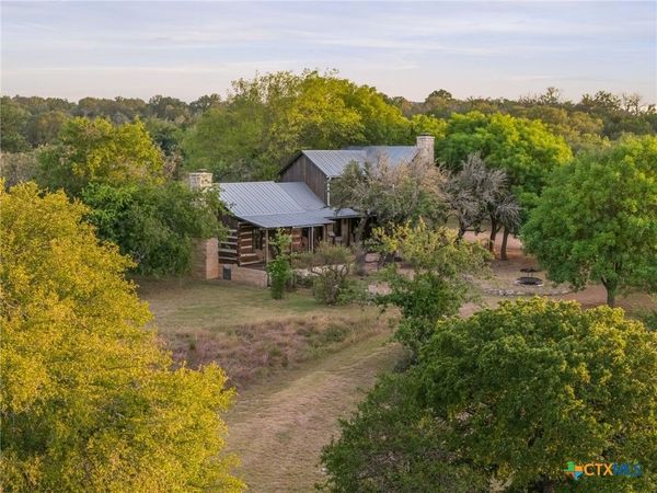 401 Clear Creek Ln , Fredericksburg, TX 78624