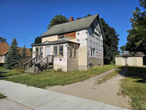 320 N Houghton Avenue, Manistique, MI 49854
