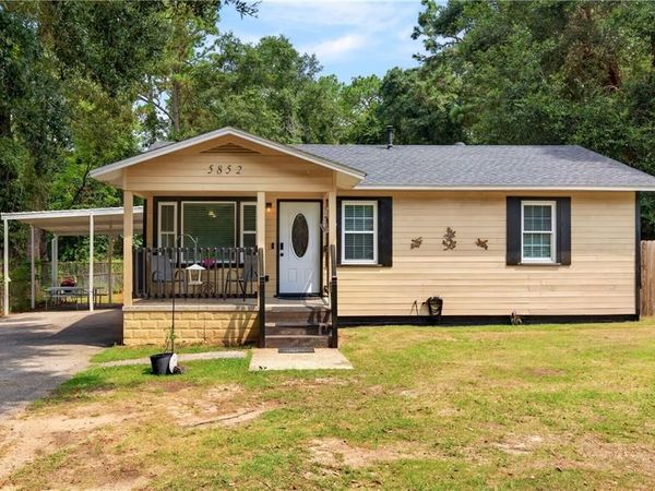 5852 University Avenue, Mobile, AL 36618