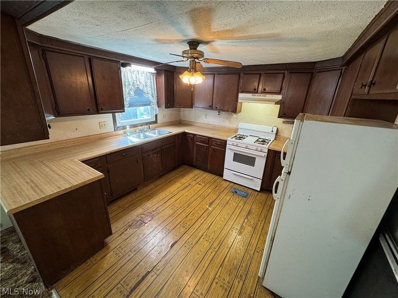 67279 Pineview Drive, Belmont, OH 43718 Photo 9