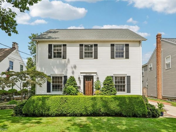 21160 Beachwood Drive, Rocky River, OH 44116