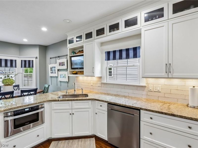 21160 Beachwood Drive, Rocky River, OH 44116 Photo 17