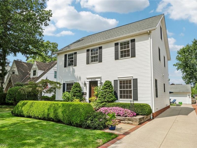 21160 Beachwood Drive, Rocky River, OH 44116 Photo 2