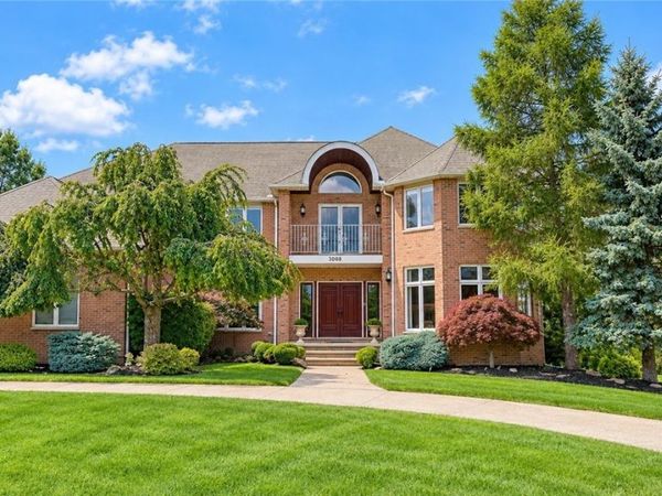 3008 Old Brainard Road, Pepper Pike, OH 44124
