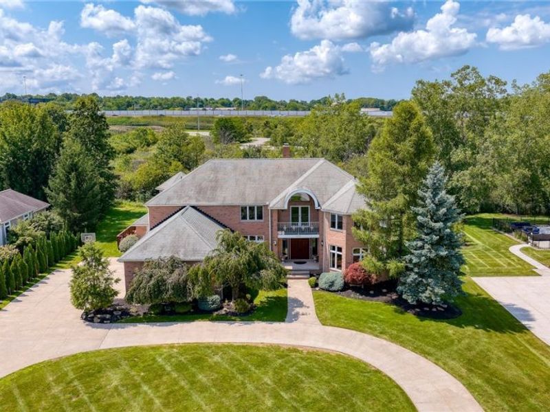 3008 Old Brainard Road, Pepper Pike, OH 44124 Photo 3