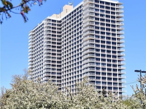 12700 Lake Avenue, Unit 808, Lakewood, OH 44107