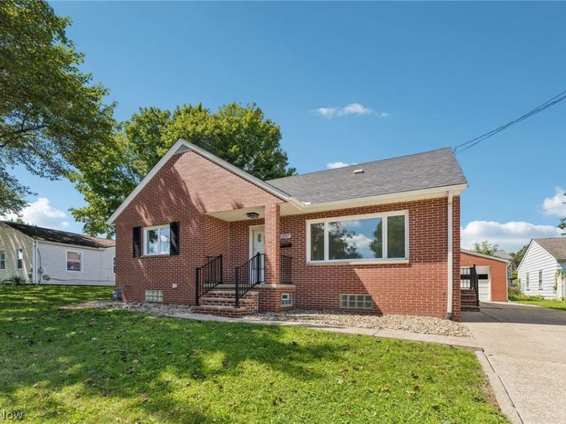 2207 Goodyear Boulevard, Akron, OH 44305 Photo 2