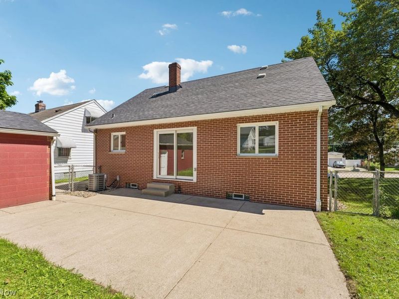 2207 Goodyear Boulevard, Akron, OH 44305 Photo 33