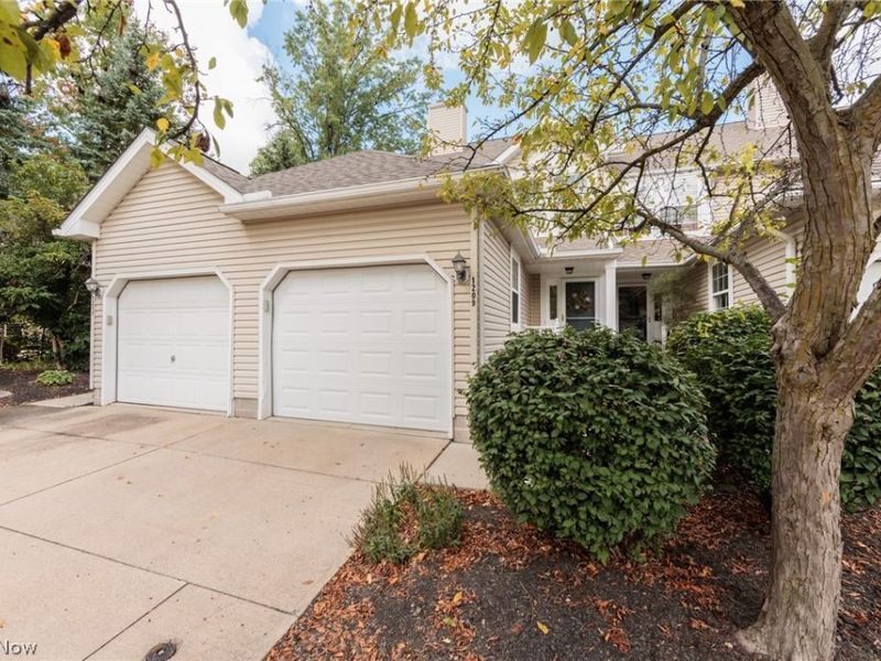 1209 Windmill Way S, Avon, OH 44011 Photo 2