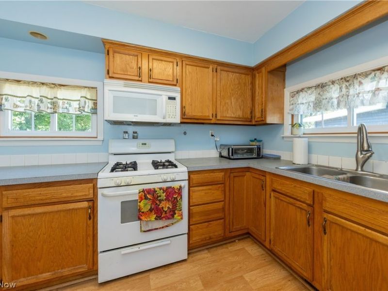 324 Montrose Avenue, Akron, OH 44310 Photo 12
