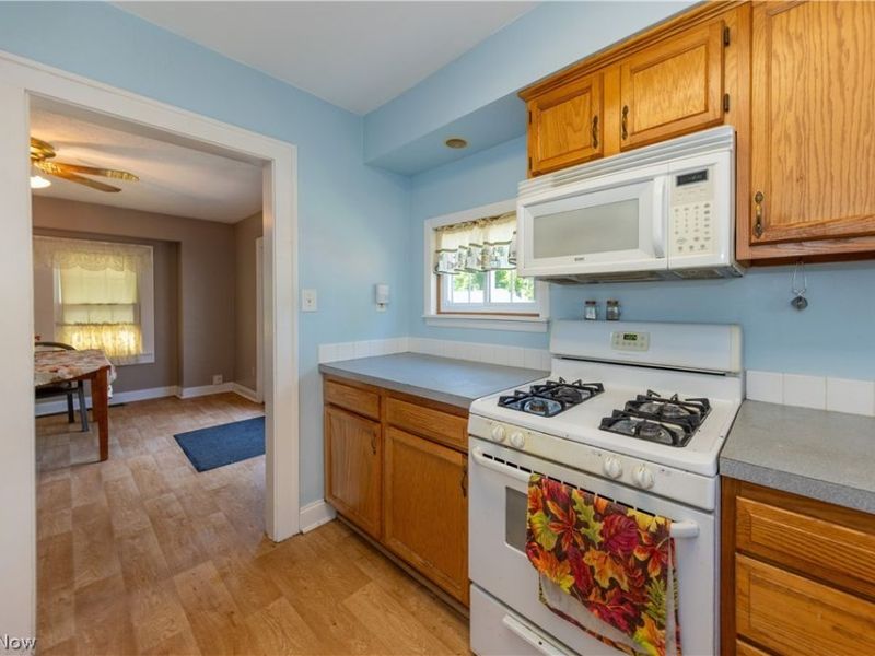 324 Montrose Avenue, Akron, OH 44310 Photo 14