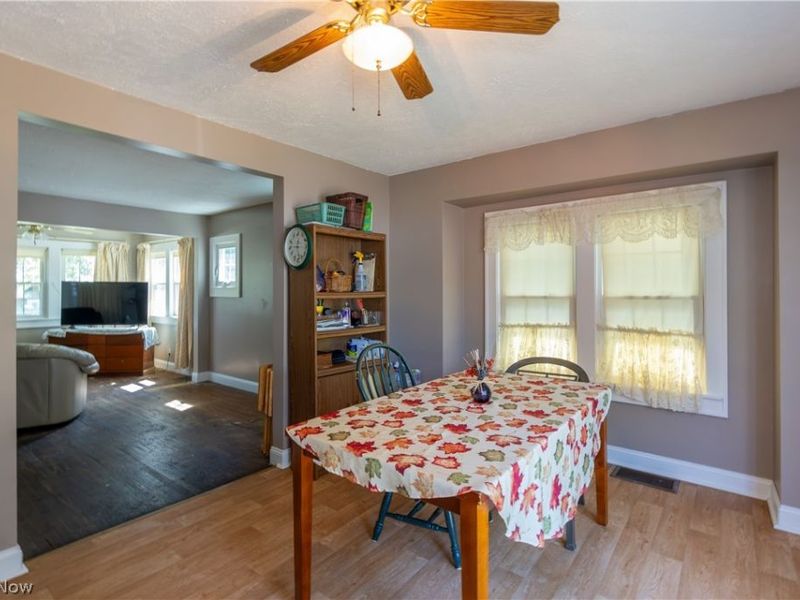 324 Montrose Avenue, Akron, OH 44310 Photo 9