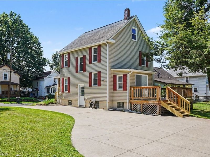 1233 McIntosh Avenue, Akron, OH 44314 Photo 8
