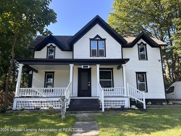 2405 N Grand River Avenue, Lansing, MI 48906
