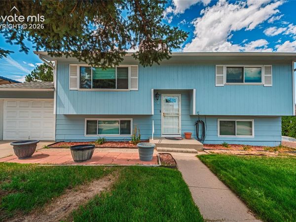 1340 Kachina Drive, Colorado Springs, CO 80915