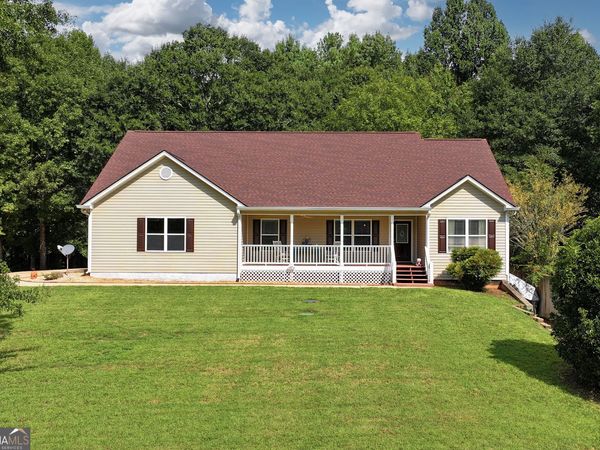 817 Bluejay Way, Winder, GA 30680