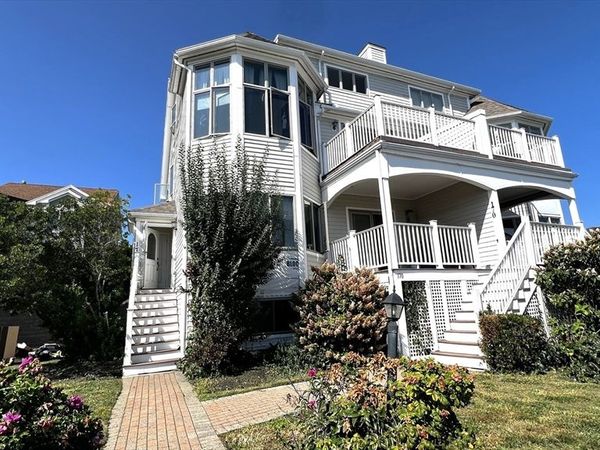 170 Cliff Ave, Unit 170, Winthrop, MA 02152