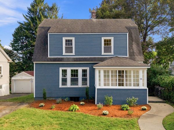 31 Barnard Rd, Worcester, MA 01605