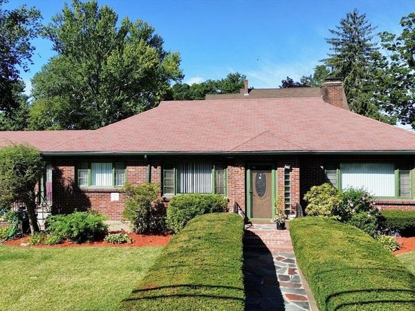 228 Sawtell Ave, Brockton, MA 02302