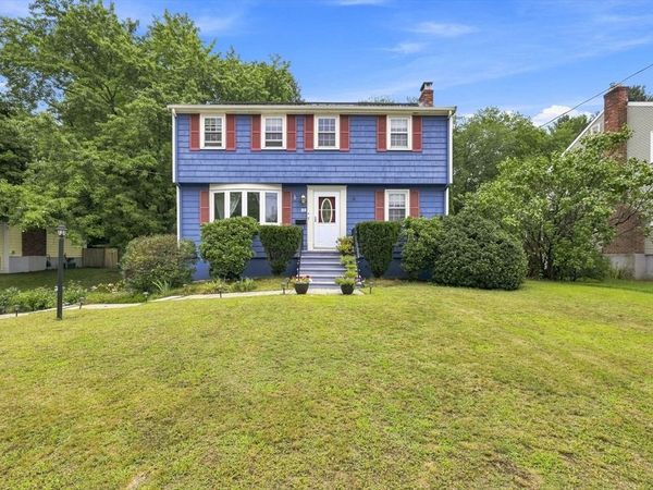 25 Mohawk Path, Bellingham, MA 02019