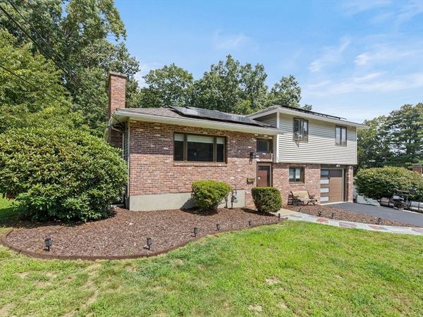 27 Lyman Rd, Framingham, MA 01701