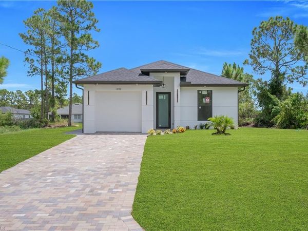 1070 Fayette AVE , LEHIGH ACRES, FL 33974