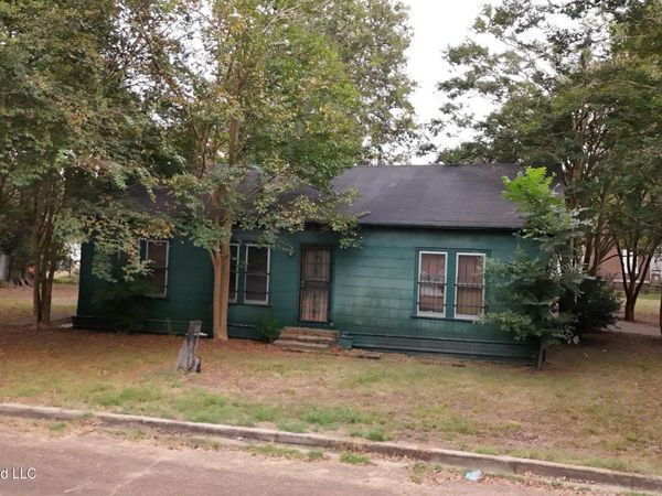 126 Berry Avenue, Webb, MS 38966