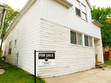 12153 McDougall Street, Hamtramck, Mi 48212