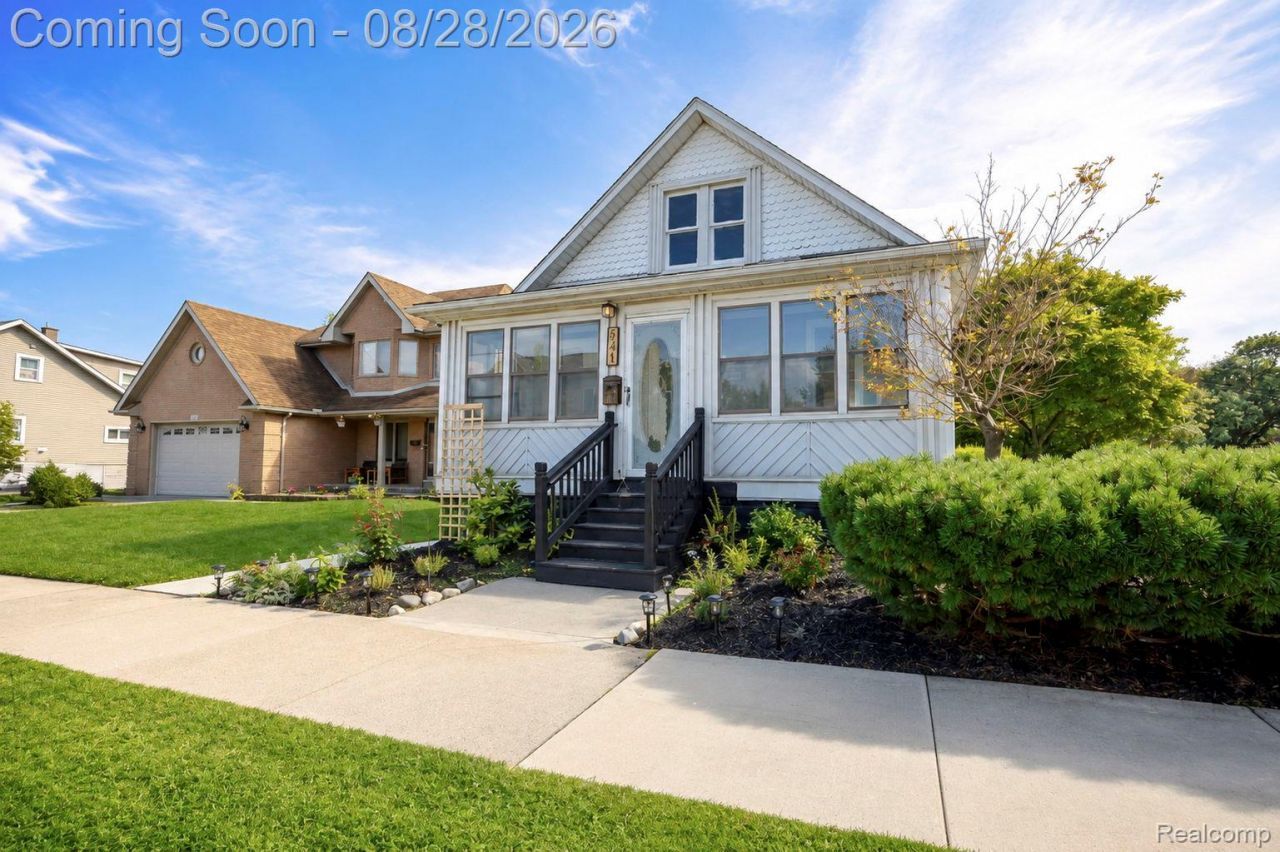 541 Clinton Street, Wyandotte, Mi 48192 Main Photo