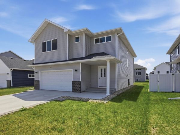 2506 Fulton Loop S, Fargo, ND 58104
