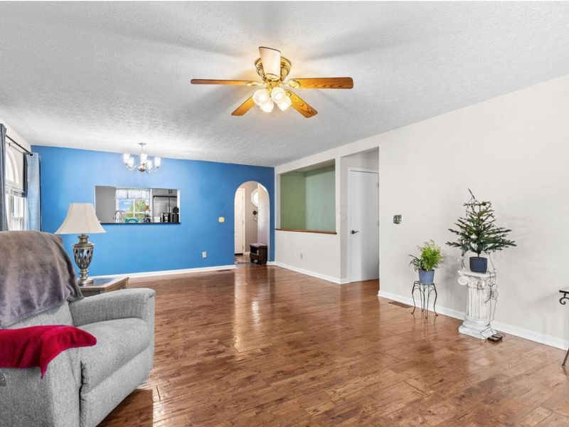 4747 Albrook Drive , Columbus, OH 43228 Photo 3