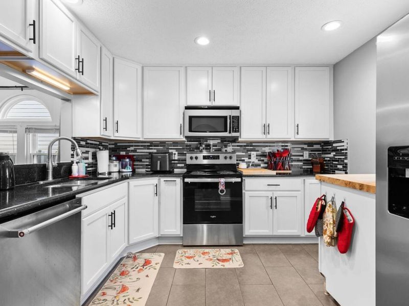 4747 Albrook Drive , Columbus, OH 43228 Photo 5