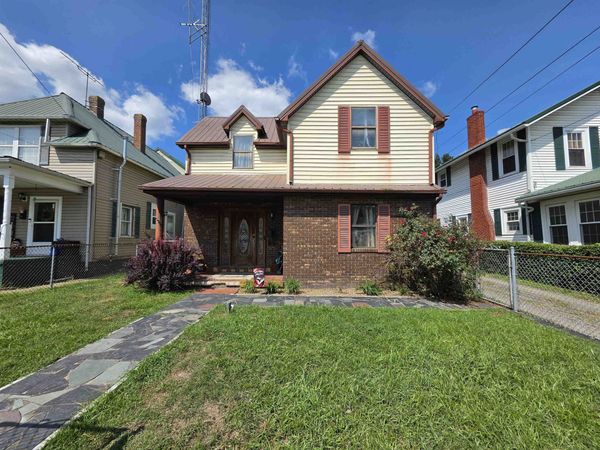 3258 Oakland , Catlettsburg, KY 41139