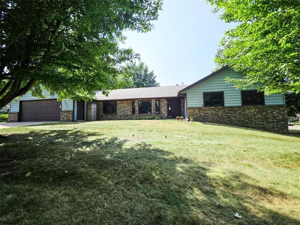 302 Summit Court, Chippewa Falls, WI 54729