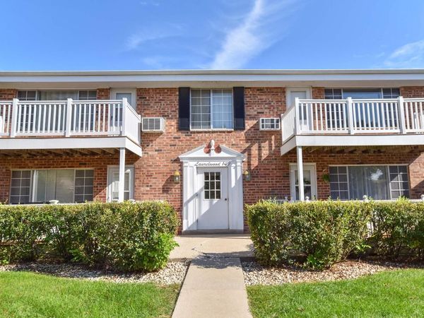 149 Linden LANE, Unit 6, Thiensville, WI 53092