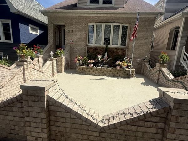 5117 N Kolmar Avenue , Chicago, IL 60630