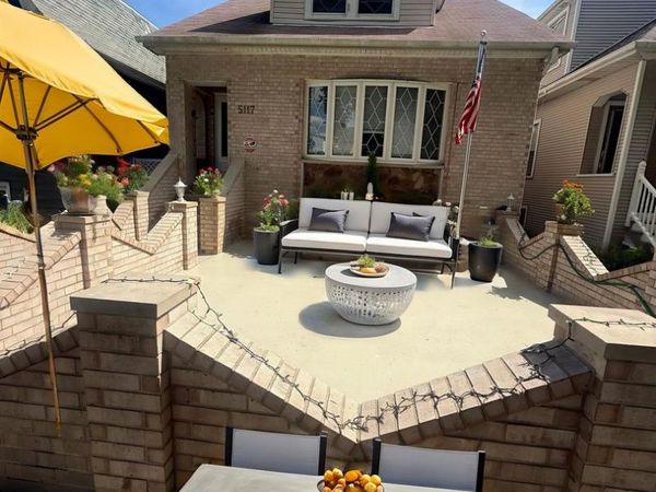 5117 N Kolmar Avenue, Chicago, IL 60630