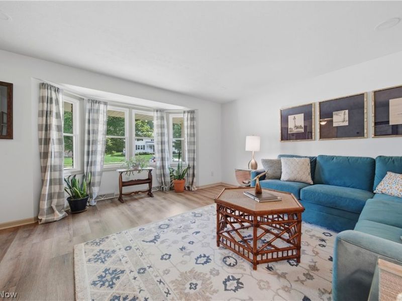 1633 Bennington Circle SW, North Canton, OH 44709 Photo 12