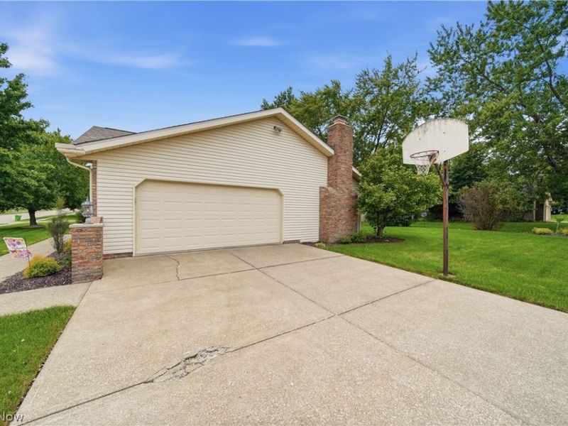 1633 Bennington Circle SW, North Canton, OH 44709 Photo 39