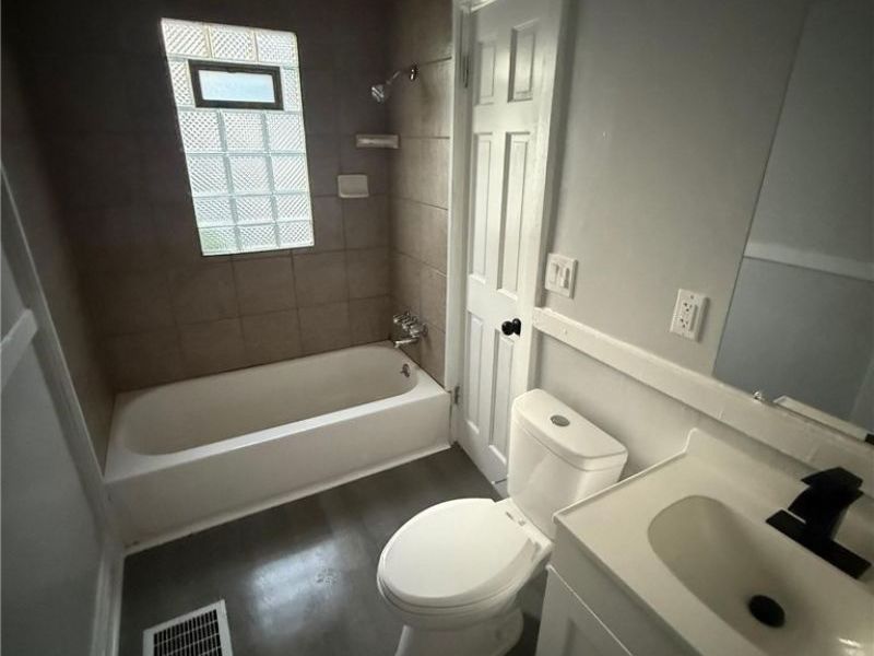2215 Hood Avenue, Cleveland, OH 44109 Photo 13