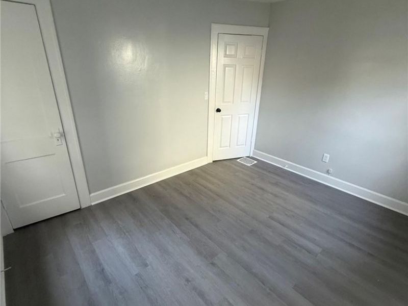 2215 Hood Avenue, Cleveland, OH 44109 Photo 7