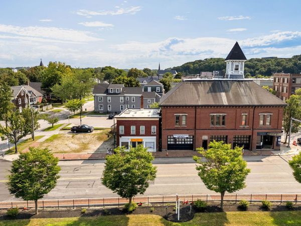 158 Court Street , Auburn, ME 04210